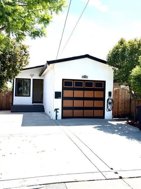 Property photo of 590 Hurlingame Avenue, Redwood City, CA 94063