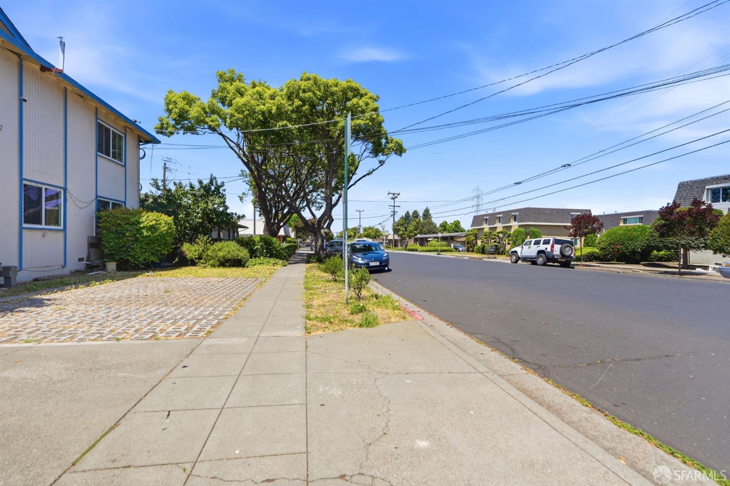 2108 Aldengate Way
