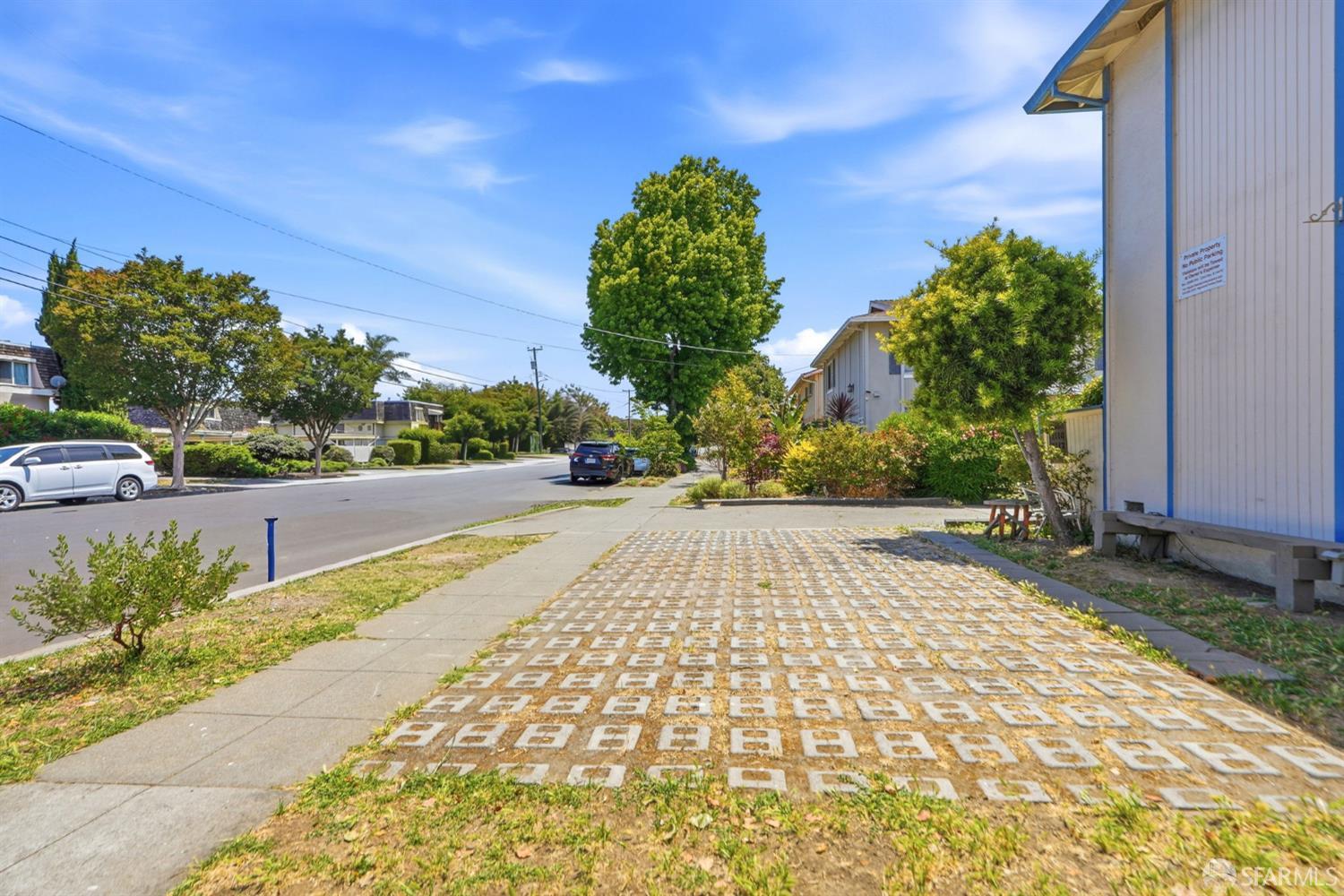 2108 Aldengate Way