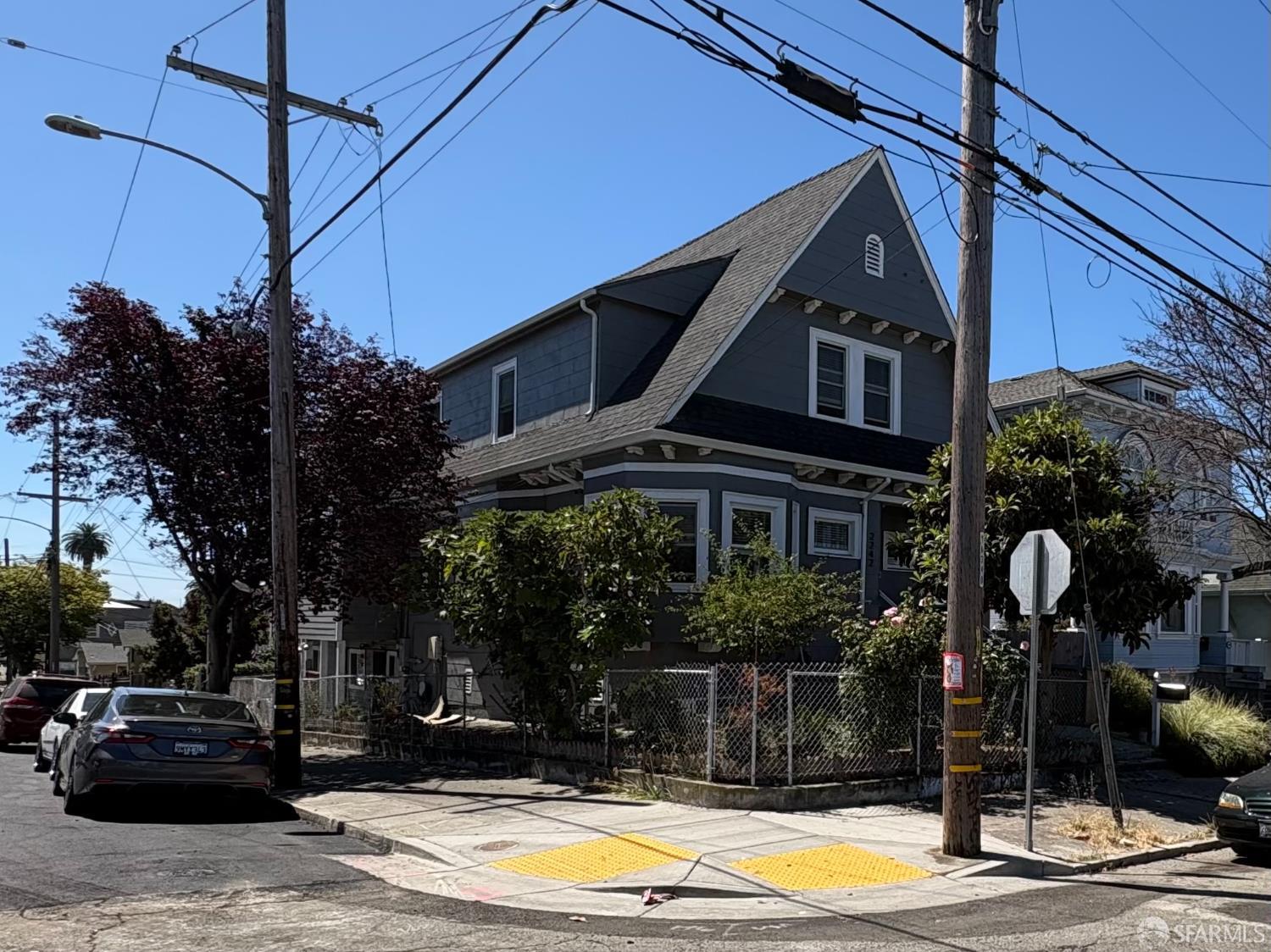 2242 9th Avenue