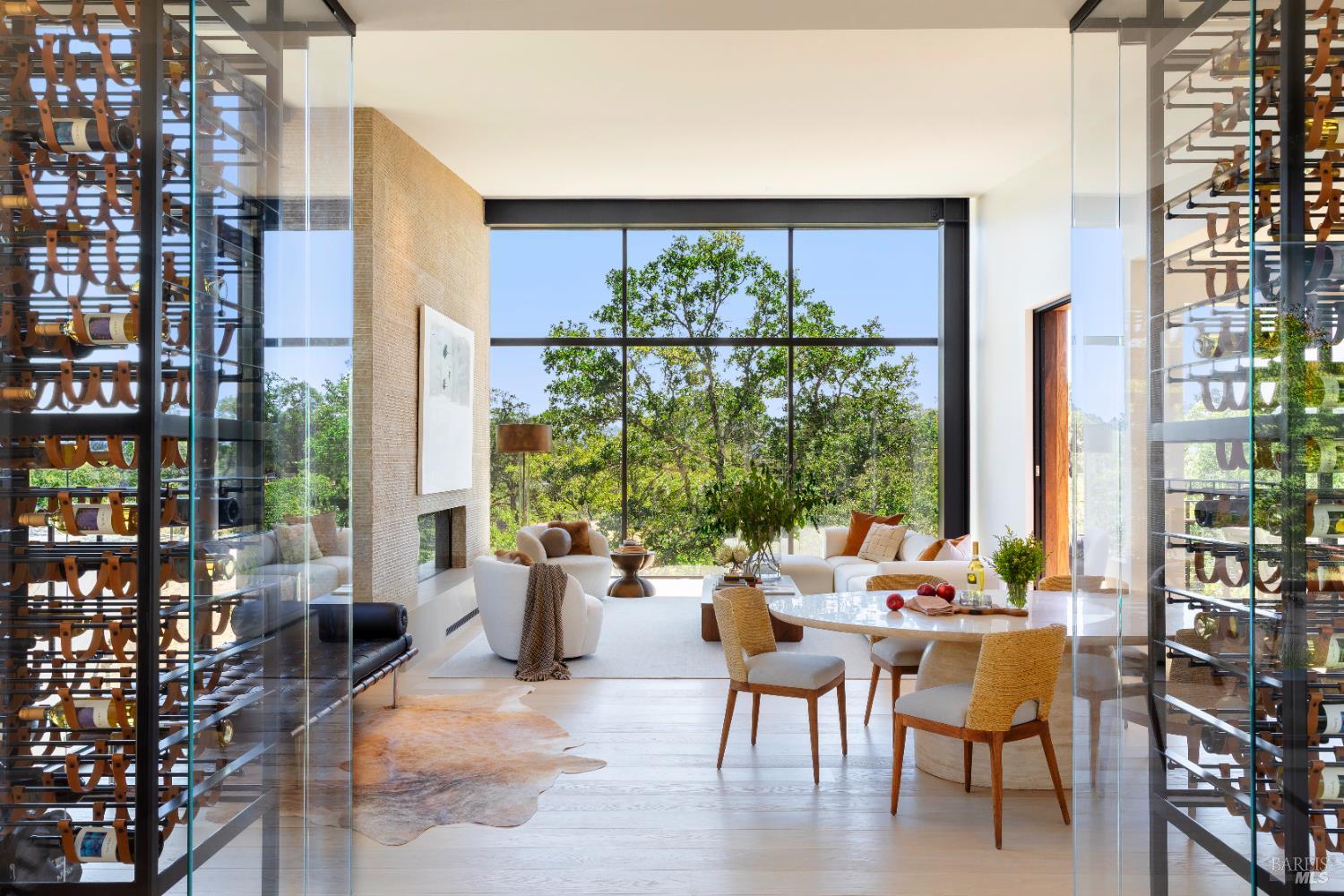 165 SW Sycamore Court