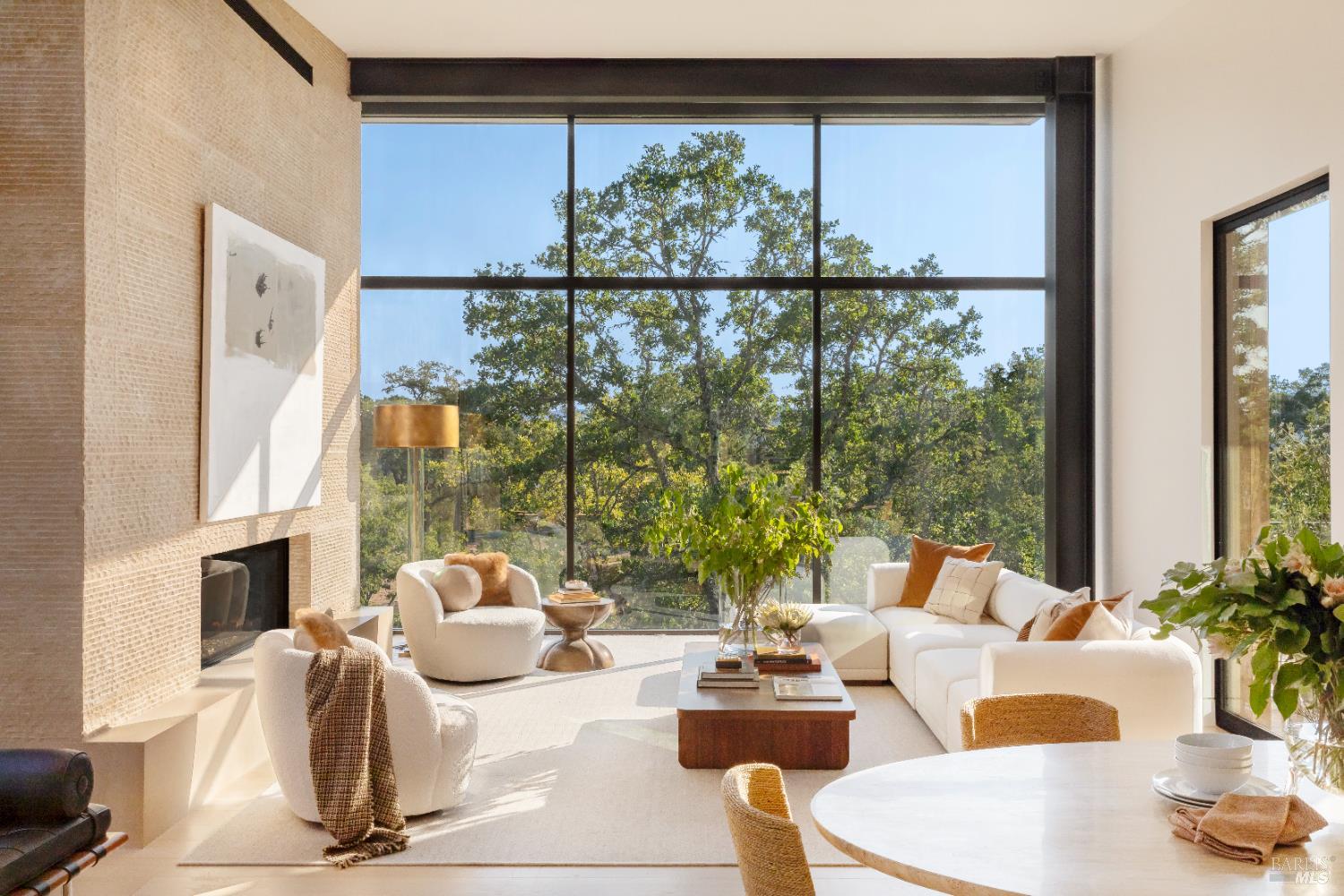 165 SW Sycamore Court