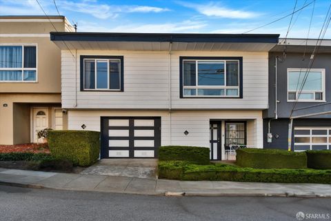 19 Robinson Drive, San Francisco, CA 94112 - #: 425074878