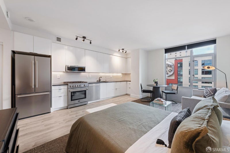 170 King Street 1004