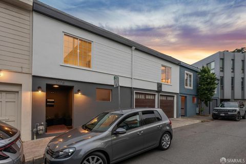 Photo of 3775 16th Street, San Francisco, CA 94114 (MLS # 425078602)