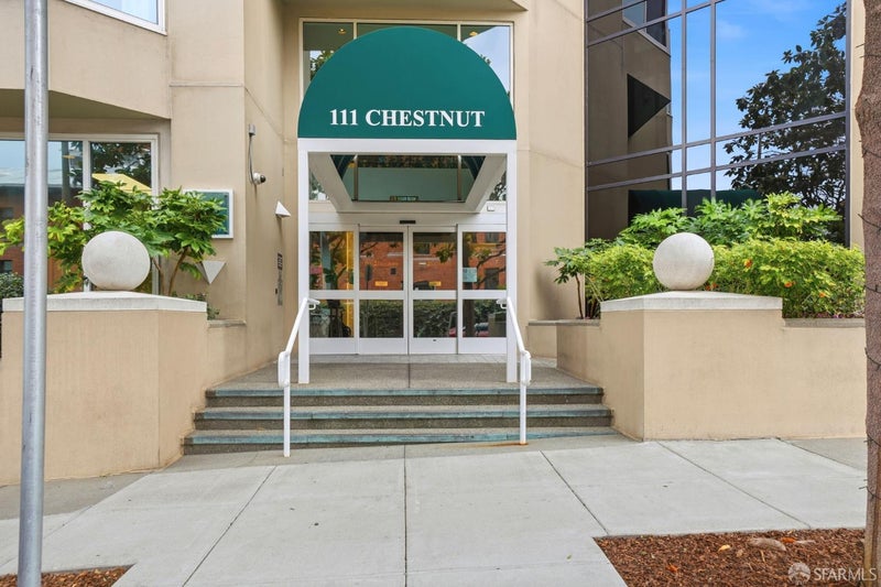 111 Chestnut Street 409