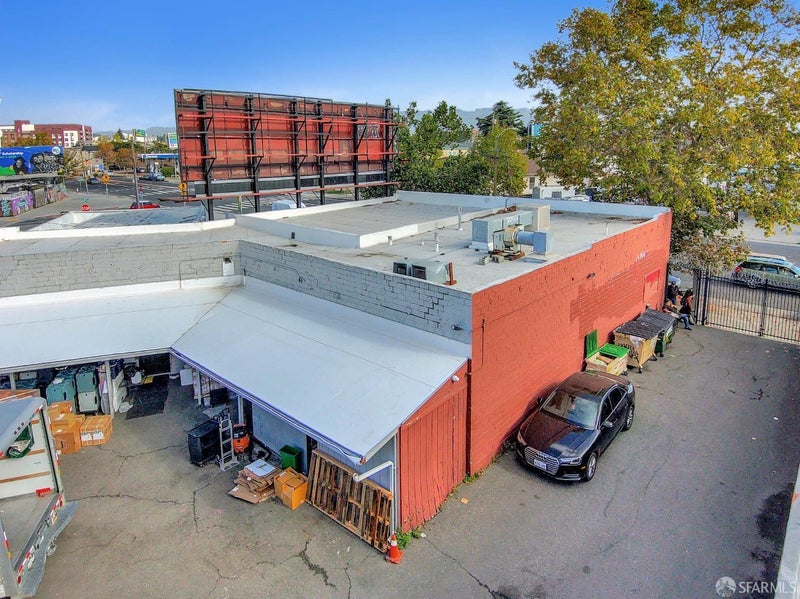 3301 San Pablo Avenue