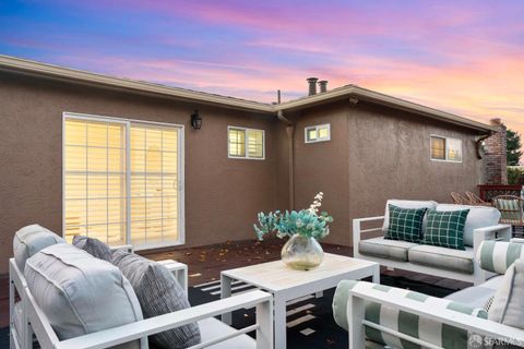 A home in San Bruno