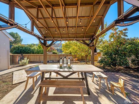 A home in El Sobrante