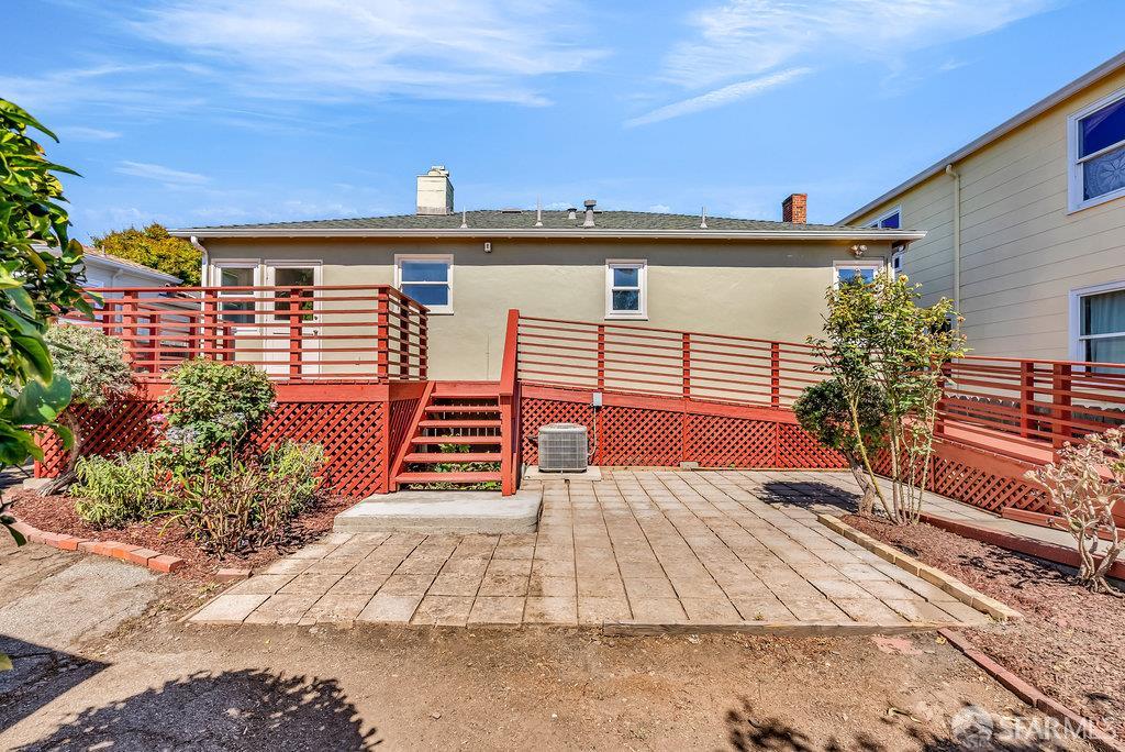 El Cerrito, California 94530, United States, 3 Bedrooms Bedrooms, ,1 BathroomBathrooms,Residential,Pending,188147