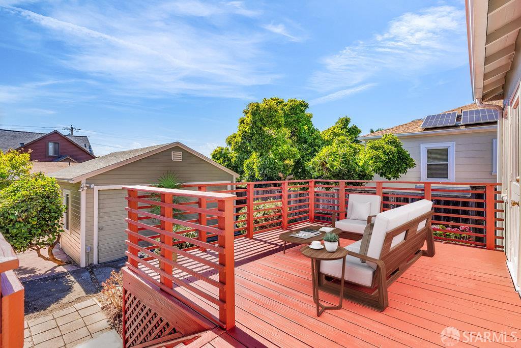 El Cerrito, California 94530, United States, 3 Bedrooms Bedrooms, ,1 BathroomBathrooms,Residential,Pending,188147