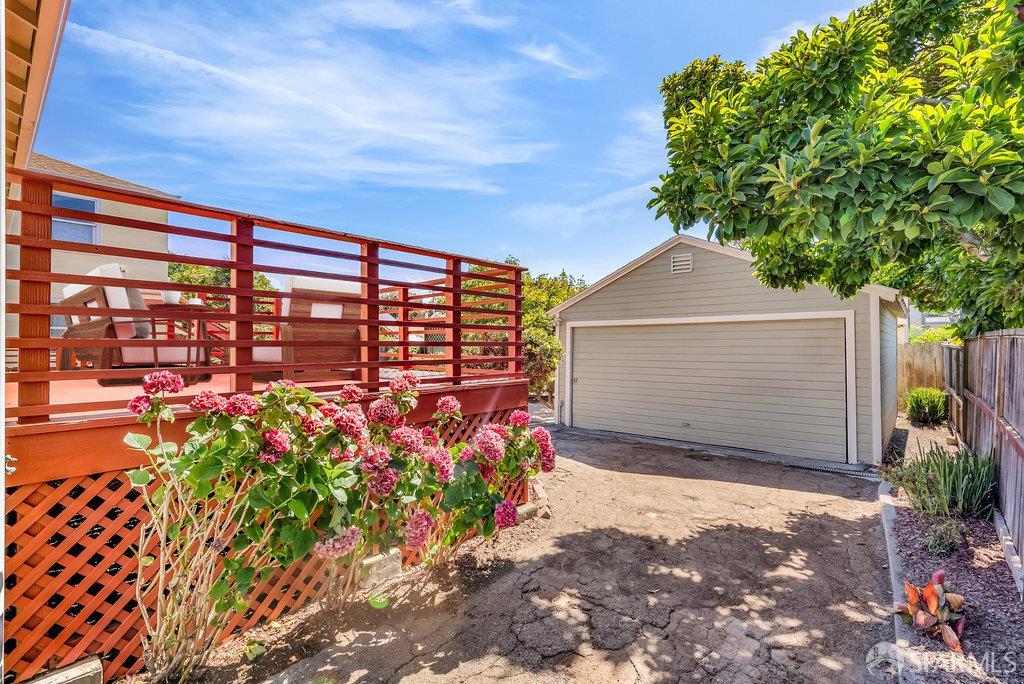 El Cerrito, California 94530, United States, 3 Bedrooms Bedrooms, ,1 BathroomBathrooms,Residential,Pending,188147