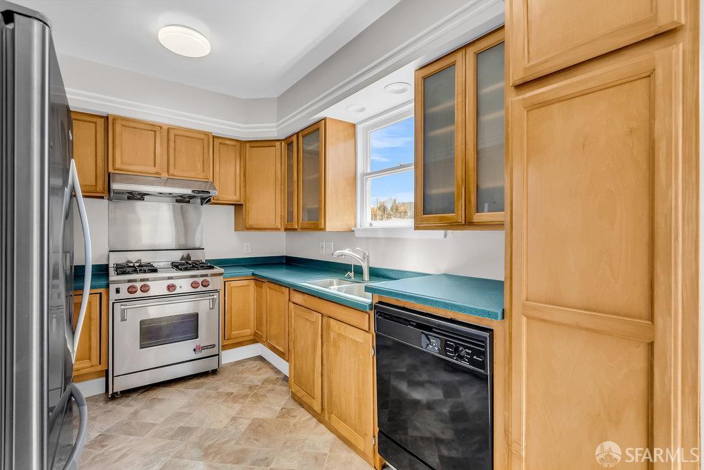 El Cerrito, California 94530, United States, 3 Bedrooms Bedrooms, ,1 BathroomBathrooms,Residential,Pending,188147