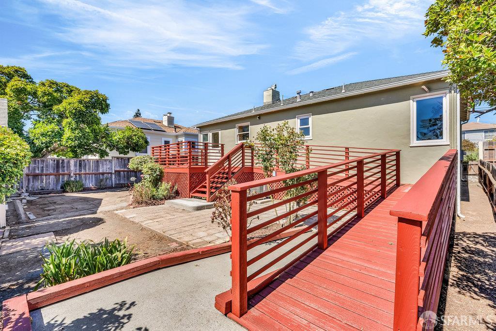 El Cerrito, California 94530, United States, 3 Bedrooms Bedrooms, ,1 BathroomBathrooms,Residential,Pending,188147