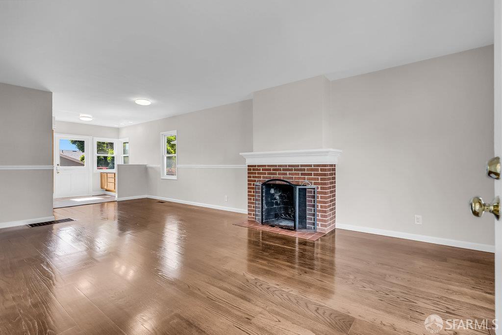 El Cerrito, California 94530, United States, 3 Bedrooms Bedrooms, ,1 BathroomBathrooms,Residential,Pending,188147