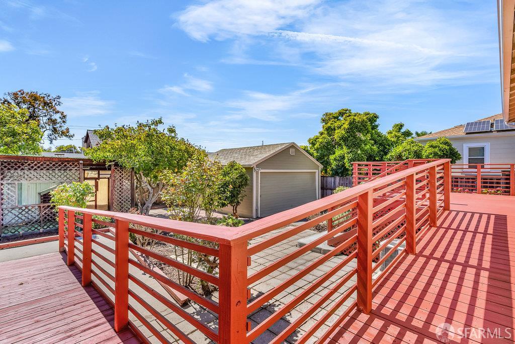 El Cerrito, California 94530, United States, 3 Bedrooms Bedrooms, ,1 BathroomBathrooms,Residential,Pending,188147