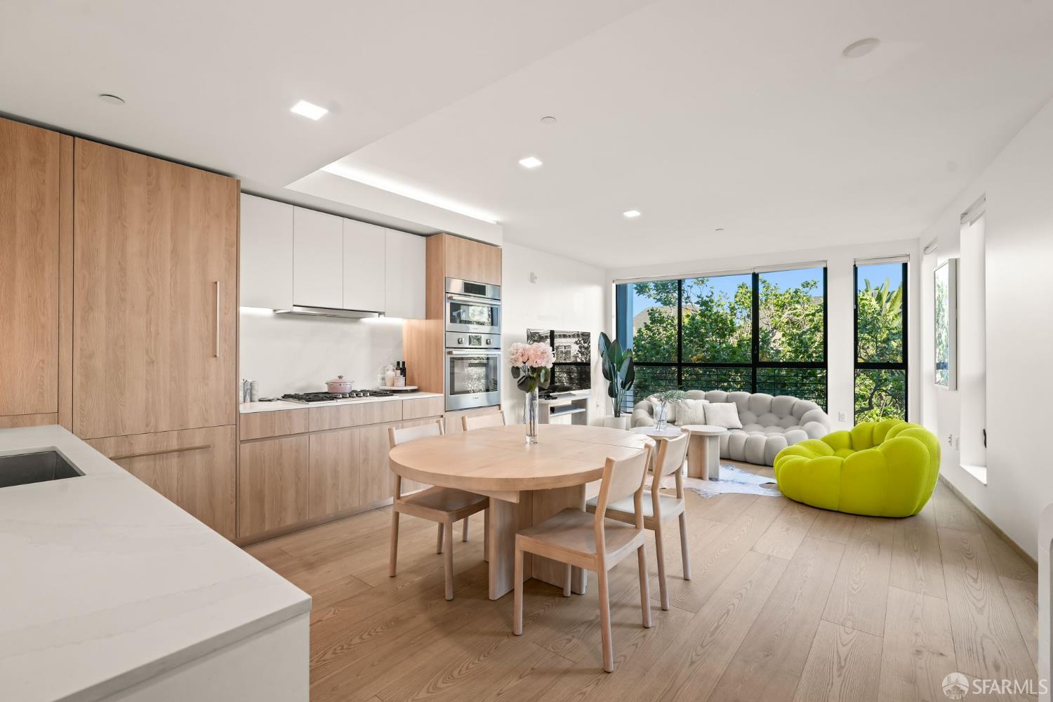 2238 Market Street 306