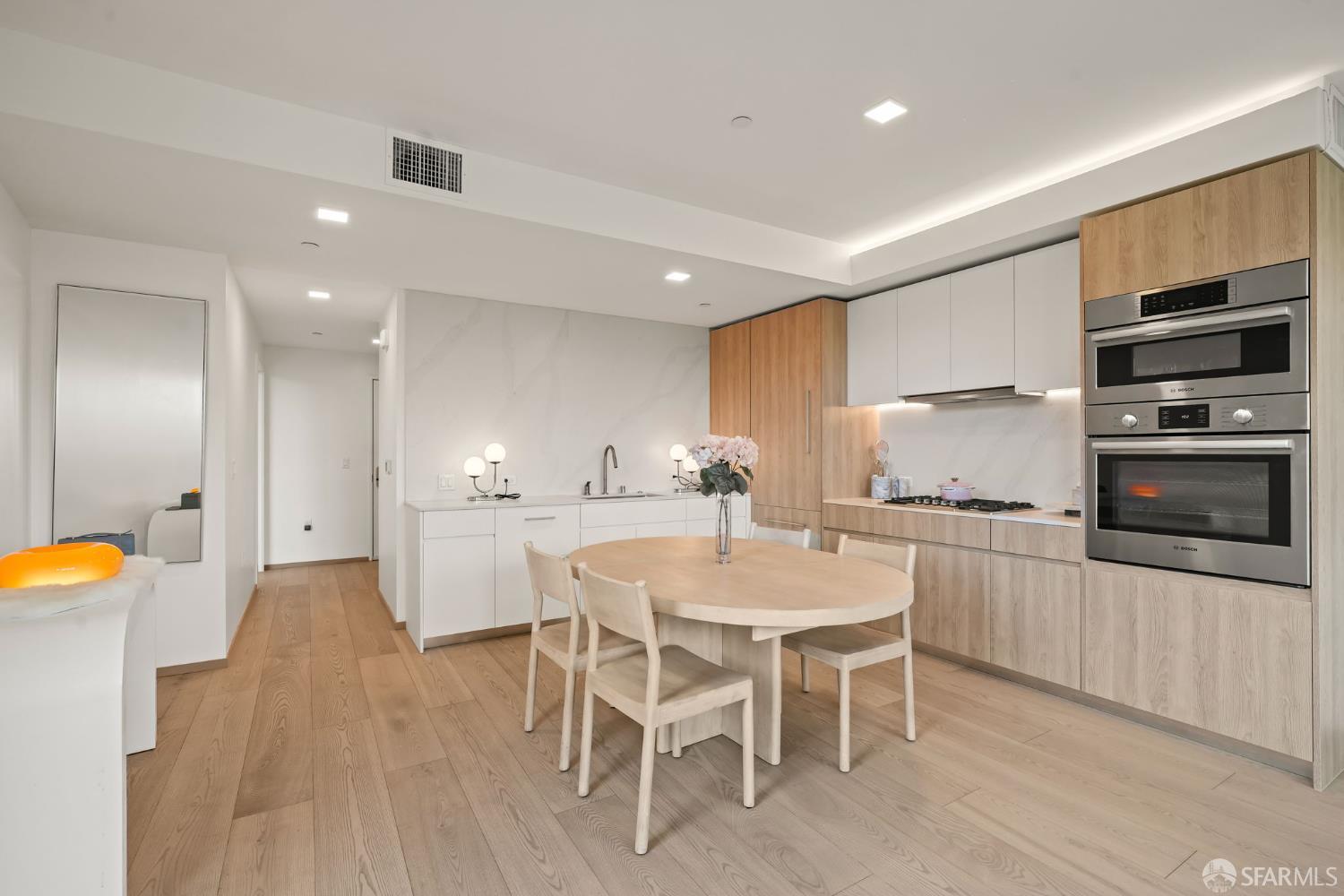 2238 Market Street 306