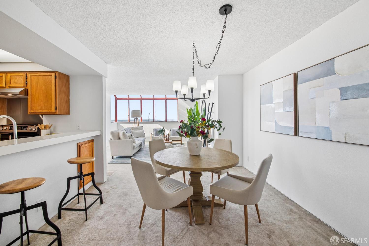 875 La Playa Street 381