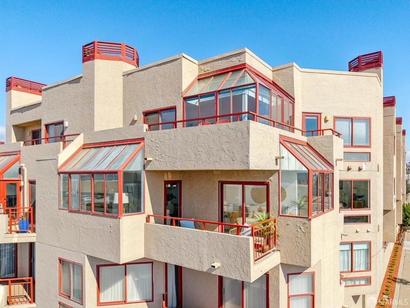 875 La Playa Street 381