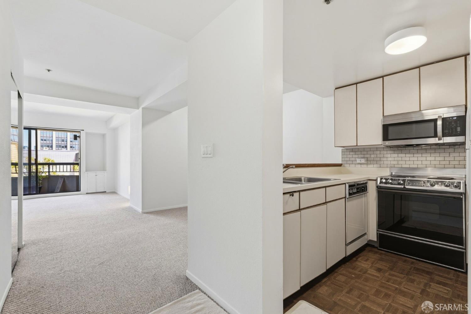 601 Van Ness Avenue 212