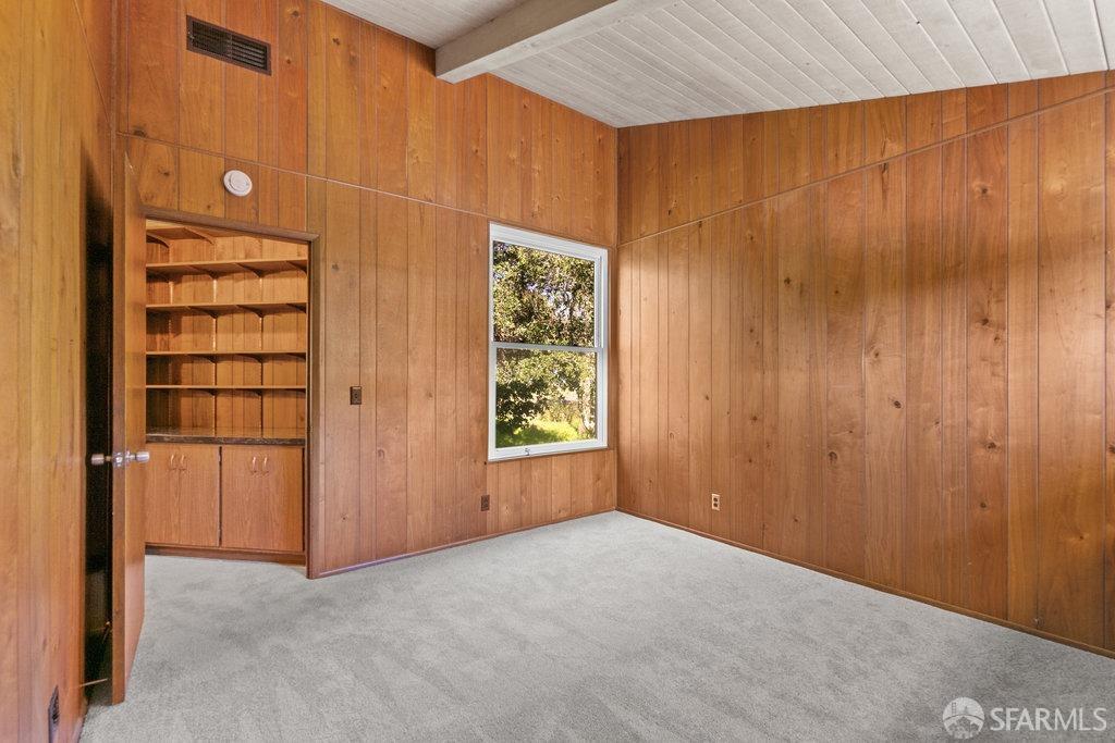 Orinda, California 94563, United States, 6 Bedrooms Bedrooms, ,4 BathroomsBathrooms,Residential,Active,93508