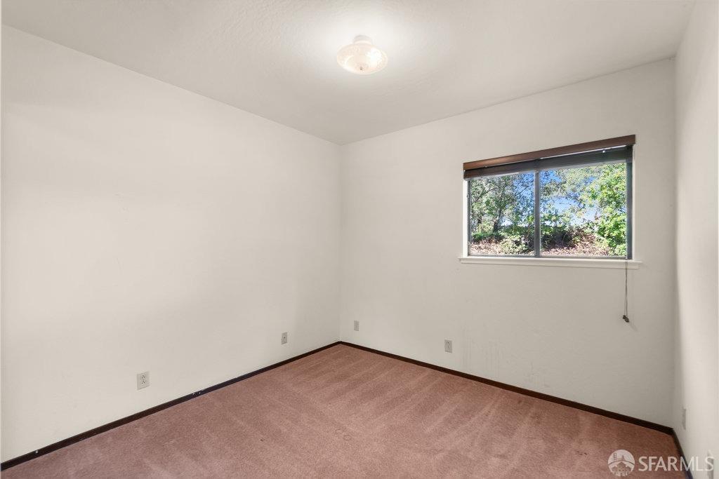 Orinda, California 94563, United States, 6 Bedrooms Bedrooms, ,4 BathroomsBathrooms,Residential,Active,93508