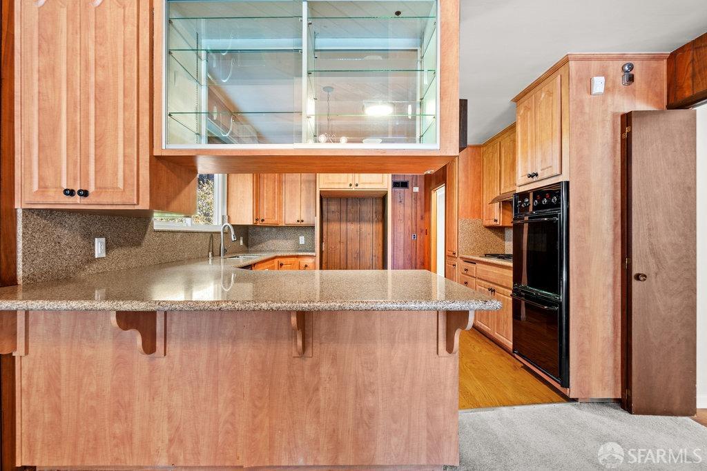 Orinda, California 94563, United States, 6 Bedrooms Bedrooms, ,4 BathroomsBathrooms,Residential,Active,93508