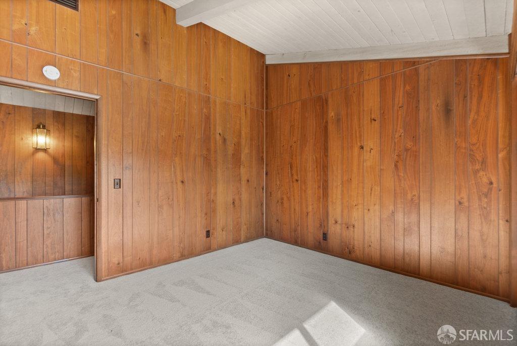 Orinda, California 94563, United States, 6 Bedrooms Bedrooms, ,4 BathroomsBathrooms,Residential,Active,93508