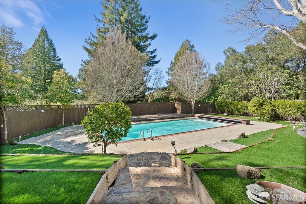 Orinda, California 94563, United States, 6 Bedrooms Bedrooms, ,4 BathroomsBathrooms,Residential,Active,93508