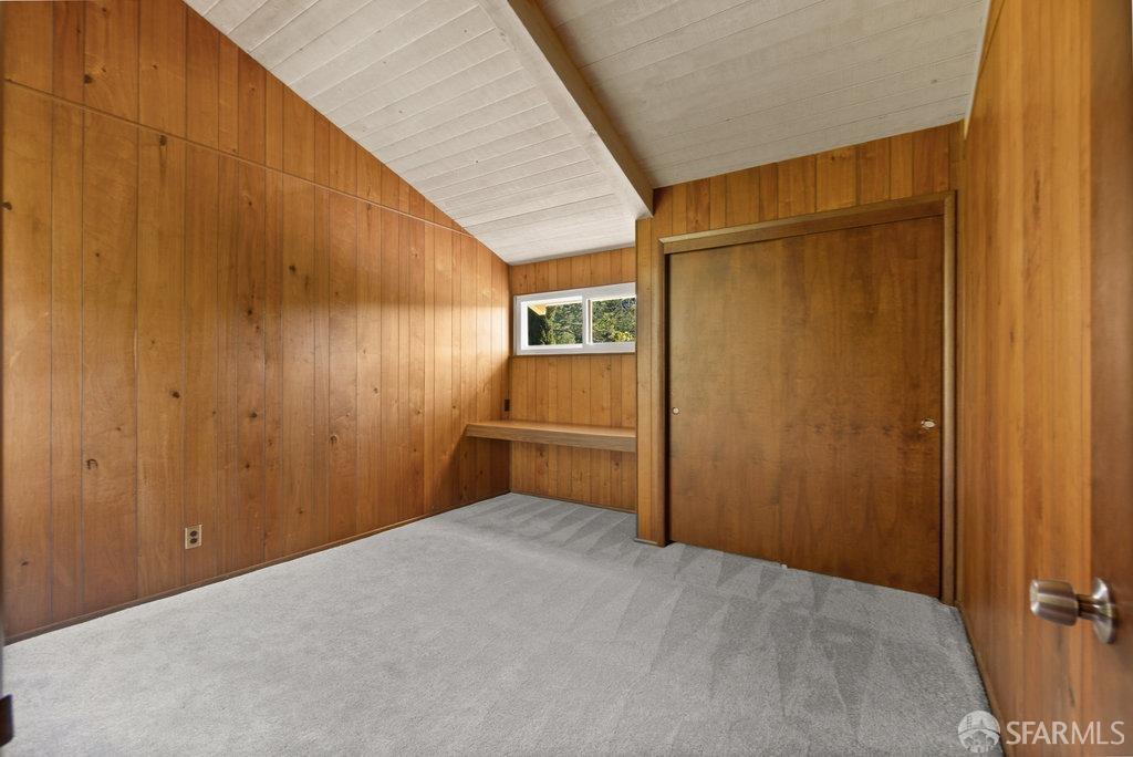 Orinda, California 94563, United States, 6 Bedrooms Bedrooms, ,4 BathroomsBathrooms,Residential,Active,93508