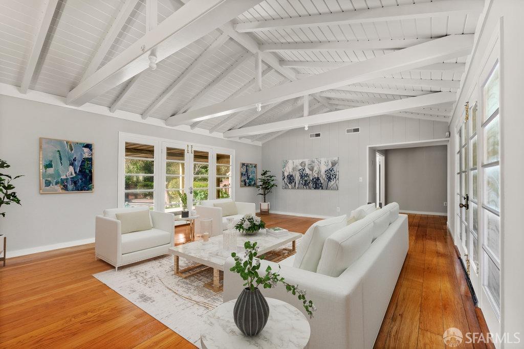 Orinda, California 94563, United States, 6 Bedrooms Bedrooms, ,4 BathroomsBathrooms,Residential,Active,93508