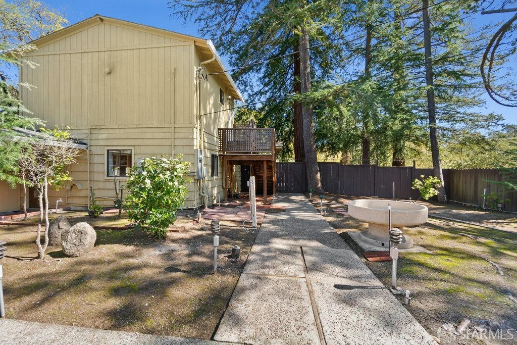 Orinda, California 94563, United States, 6 Bedrooms Bedrooms, ,4 BathroomsBathrooms,Residential,Active,93508