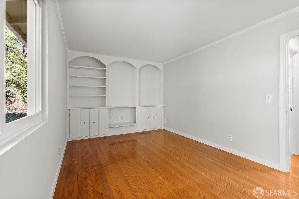 Orinda, California 94563, United States, 6 Bedrooms Bedrooms, ,4 BathroomsBathrooms,Residential,Active,93508