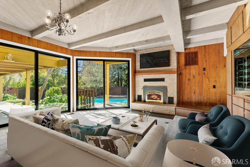 Orinda, California 94563, United States, 6 Bedrooms Bedrooms, ,4 BathroomsBathrooms,Residential,Active,93508