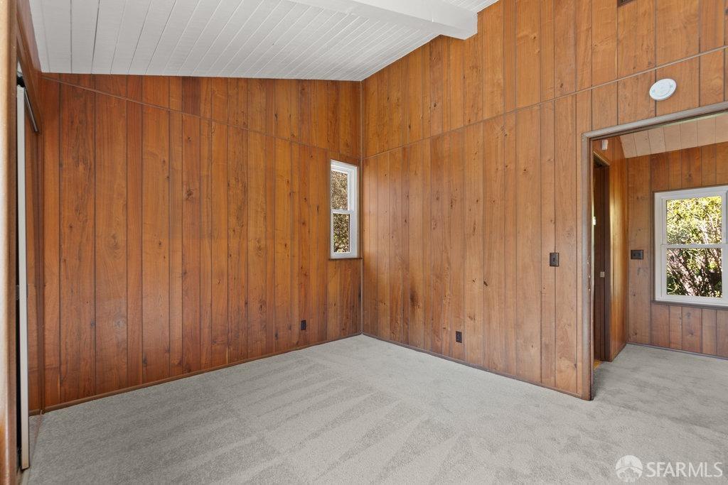 Orinda, California 94563, United States, 6 Bedrooms Bedrooms, ,4 BathroomsBathrooms,Residential,Active,93508