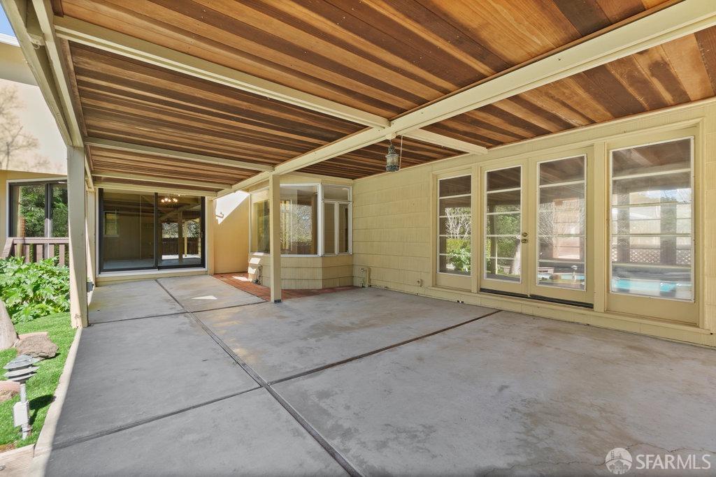 Orinda, California 94563, United States, 6 Bedrooms Bedrooms, ,4 BathroomsBathrooms,Residential,Active,93508