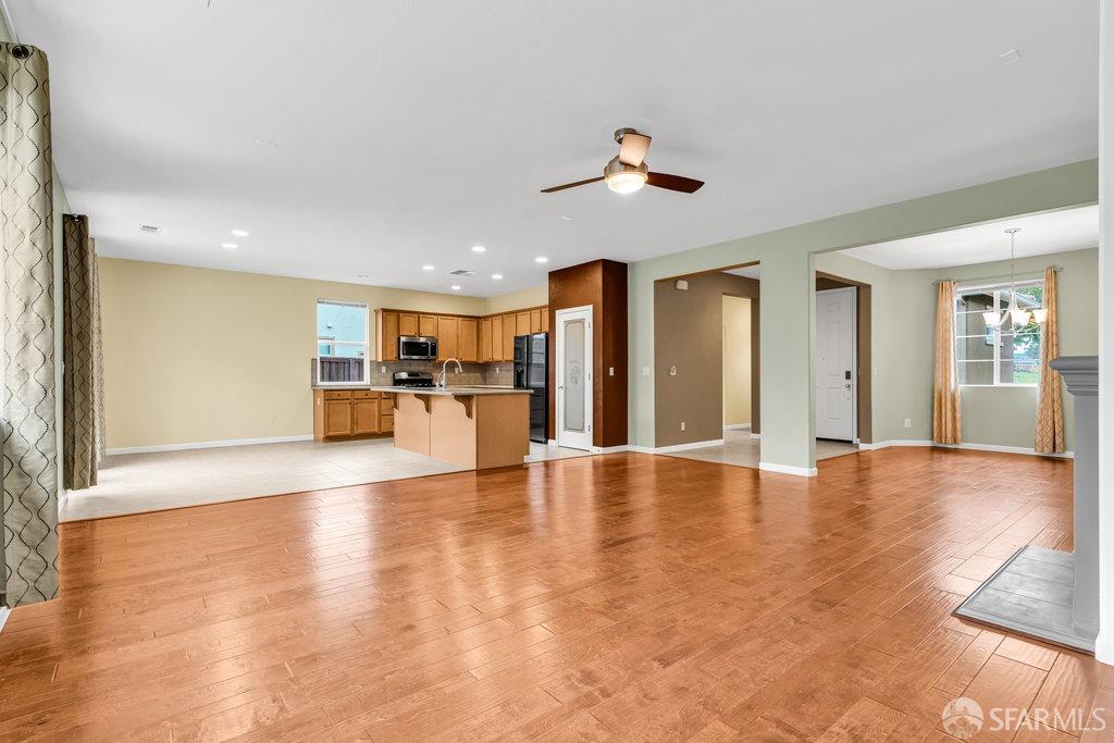 Oakley, California 94561, United States, 4 Bedrooms Bedrooms, ,3 BathroomsBathrooms,Residential,Pending,12140