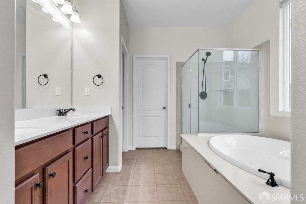 Oakley, California 94561, United States, 4 Bedrooms Bedrooms, ,3 BathroomsBathrooms,Residential,Pending,12140