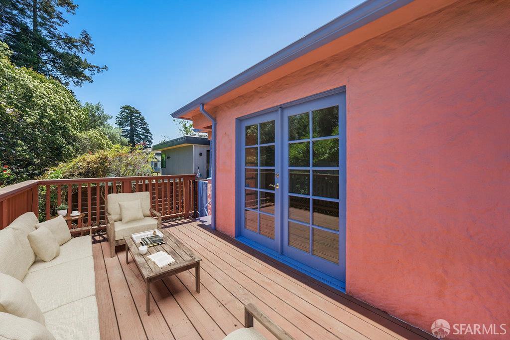 Albany, California 94706, United States, 2 Bedrooms Bedrooms, ,2 BathroomsBathrooms,Residential,Active,130444