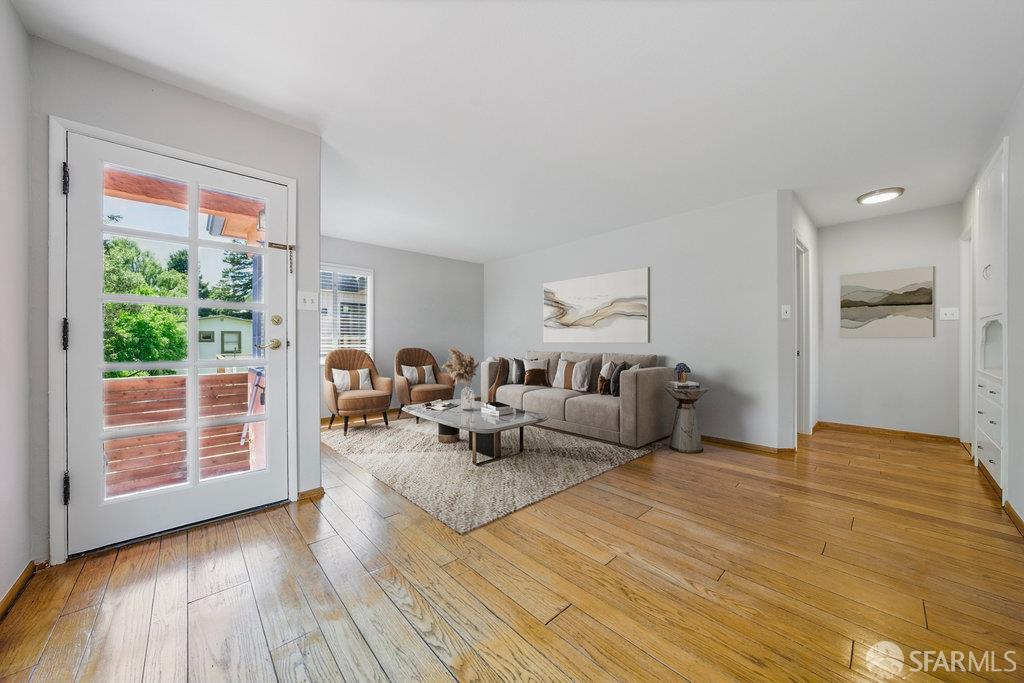 Albany, California 94706, United States, 2 Bedrooms Bedrooms, ,2 BathroomsBathrooms,Residential,Active,130444