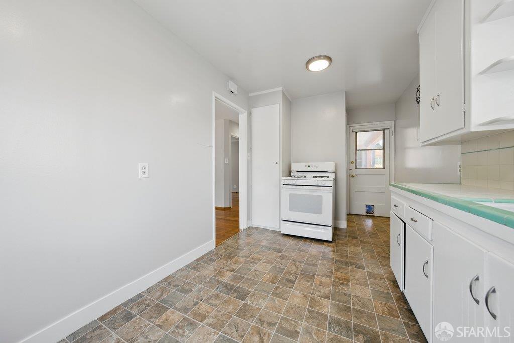 Albany, California 94706, United States, 2 Bedrooms Bedrooms, ,2 BathroomsBathrooms,Residential,Active,130444