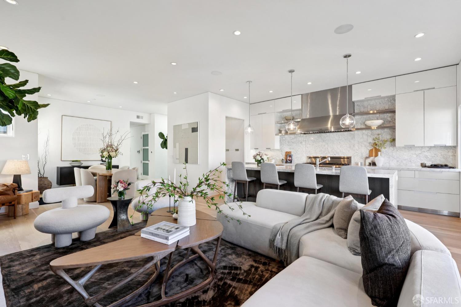 2269 Francisco Street