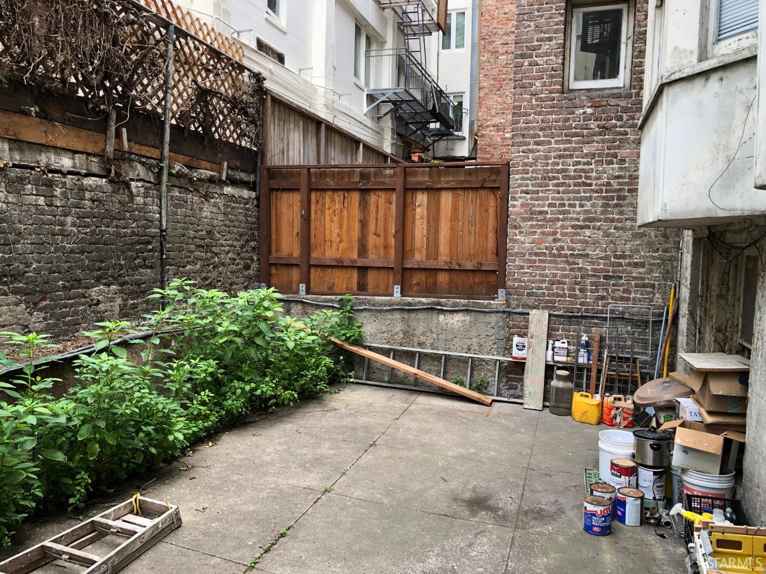 San Francisco, California 94109, United States, 12 Bedrooms Bedrooms, ,5 BathroomsBathrooms,Residential,Active,240678