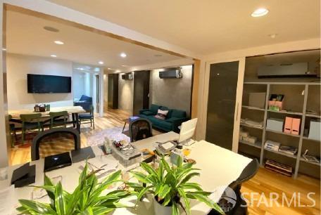 San Francisco, California 94103, United States, ,Residential,Active,81634