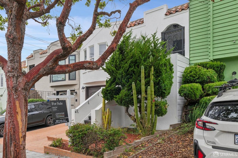 110 W Moltke Street