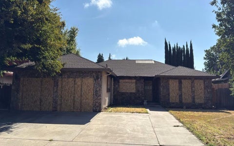 Property photo of 1324 N Pointe Place, Modesto, CA 95355