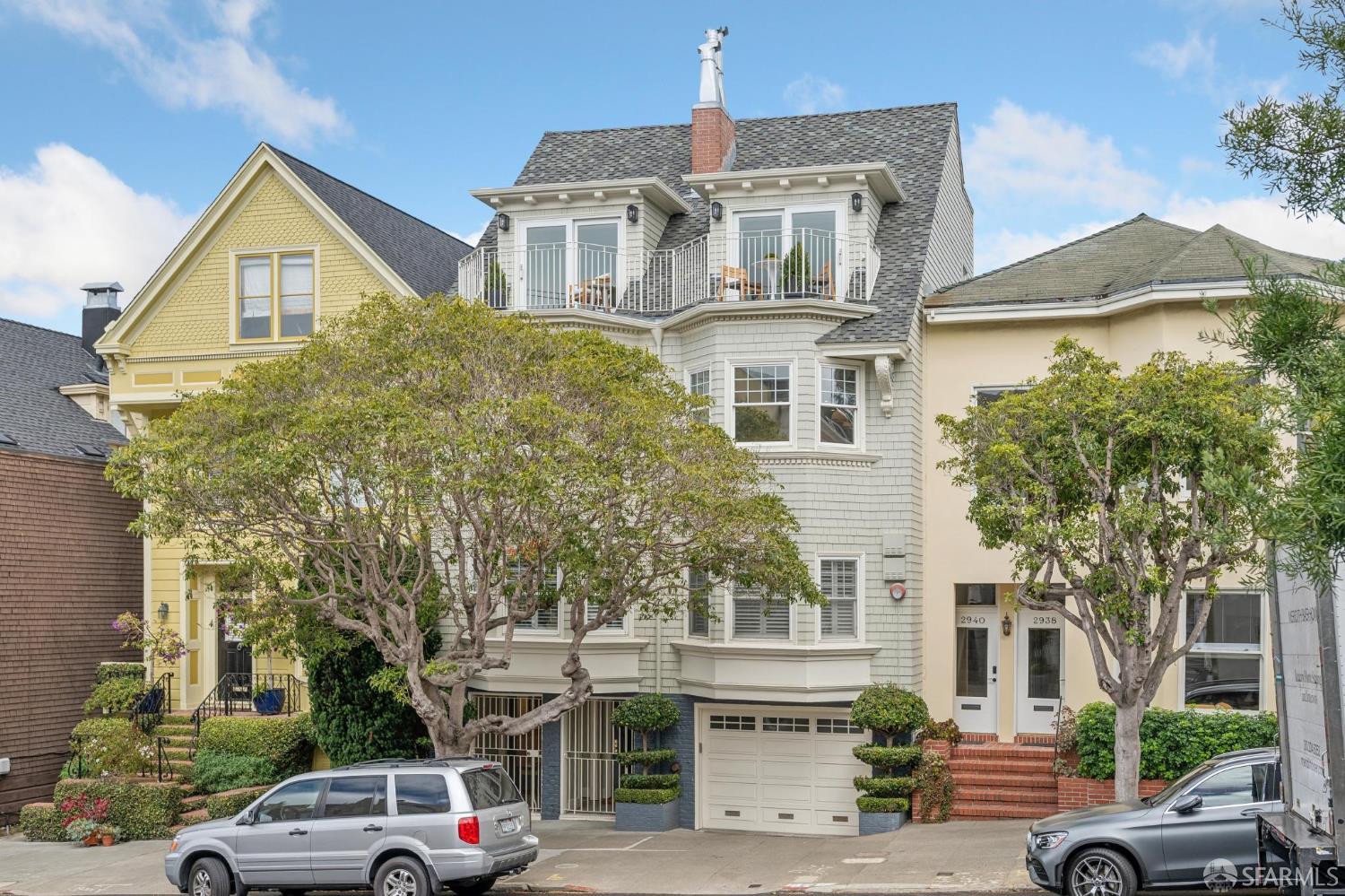 2946 Pierce Street
