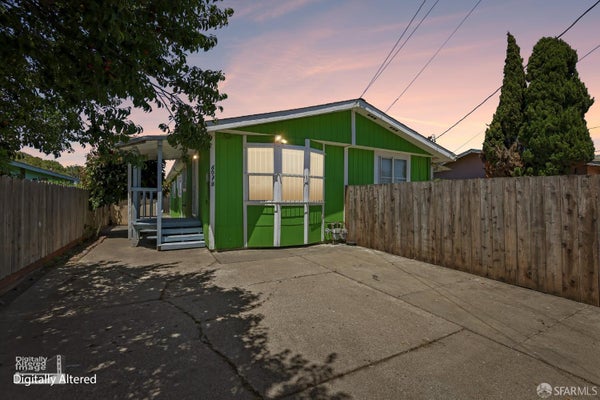 607 VERDE AVE, RICHMOND, CA 94801 - Image 13176410d3df4d0a5f3f70c996b96747/1680439197