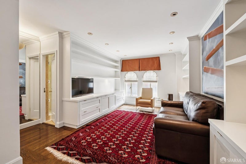2100 Green Street 102